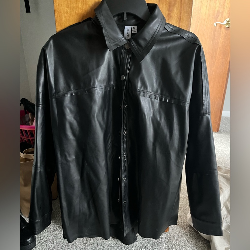 Women’s black jacket